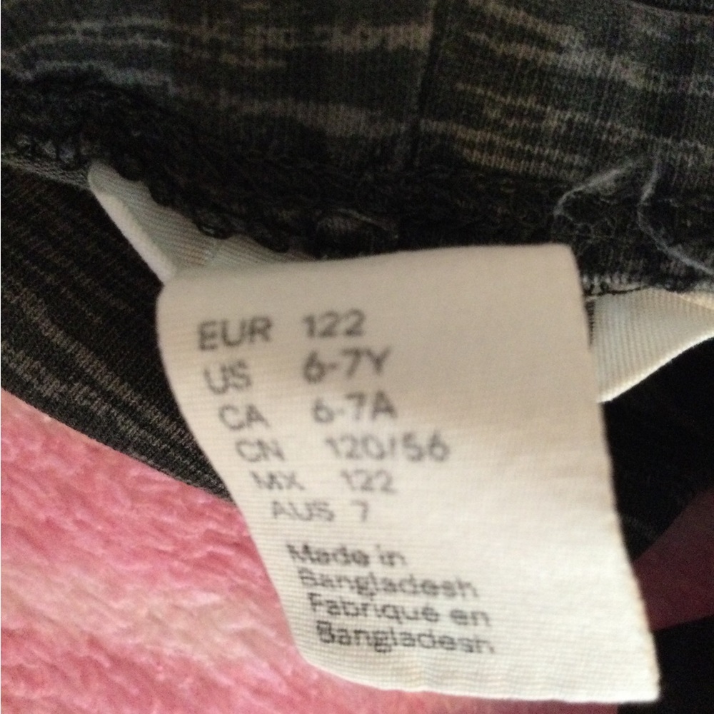 Girls basic H&M leggings. Size 6-7 - Picture 11 of 13